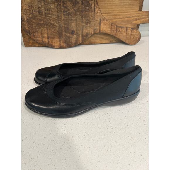 Cobbie Cuddlers size 8.5 black slip on flats shoes - Picture 1 of 3